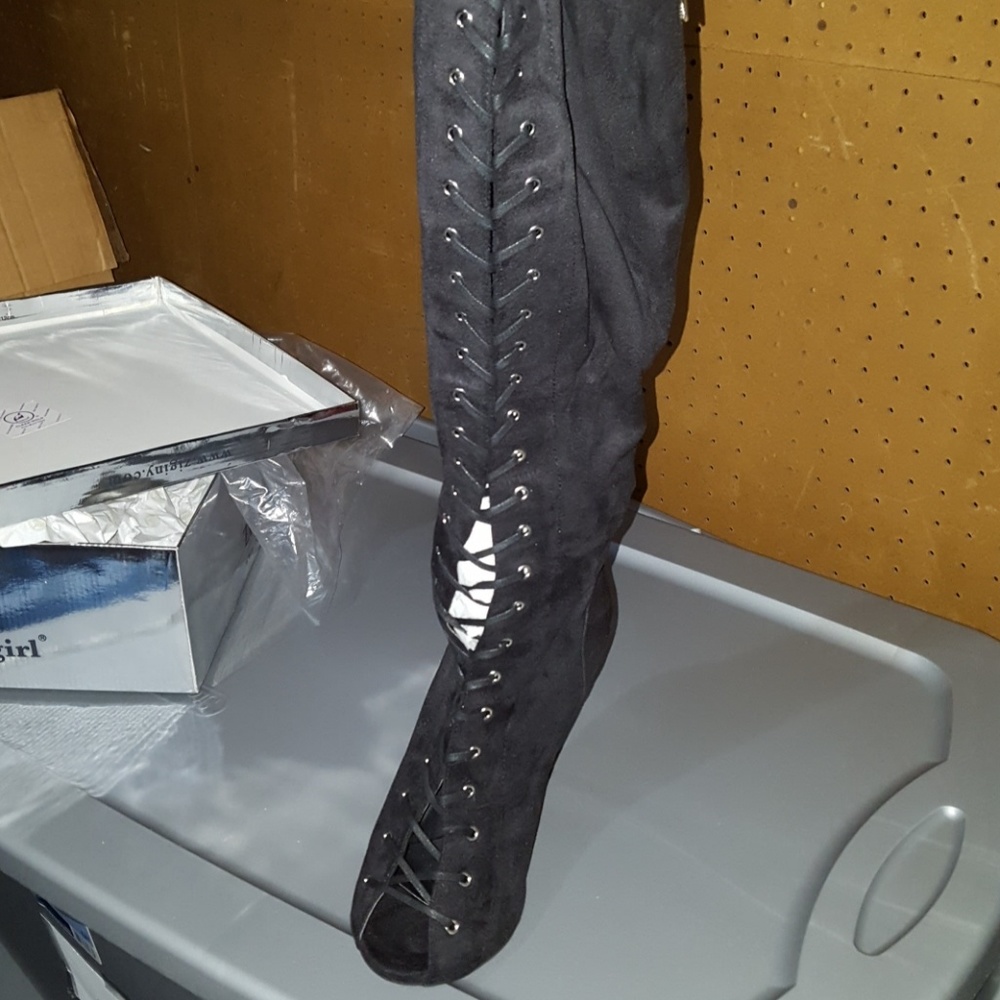 Overthe knee/ peep toe lace up boots